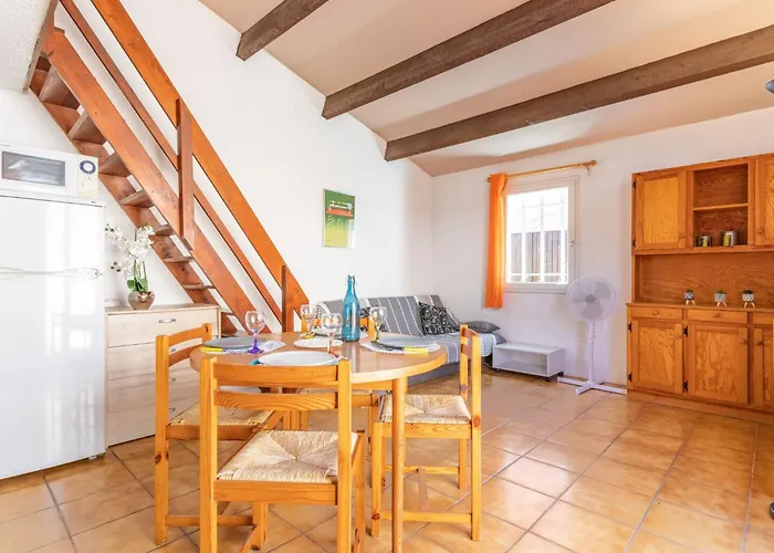 Les Leucatines 3 By Interhome